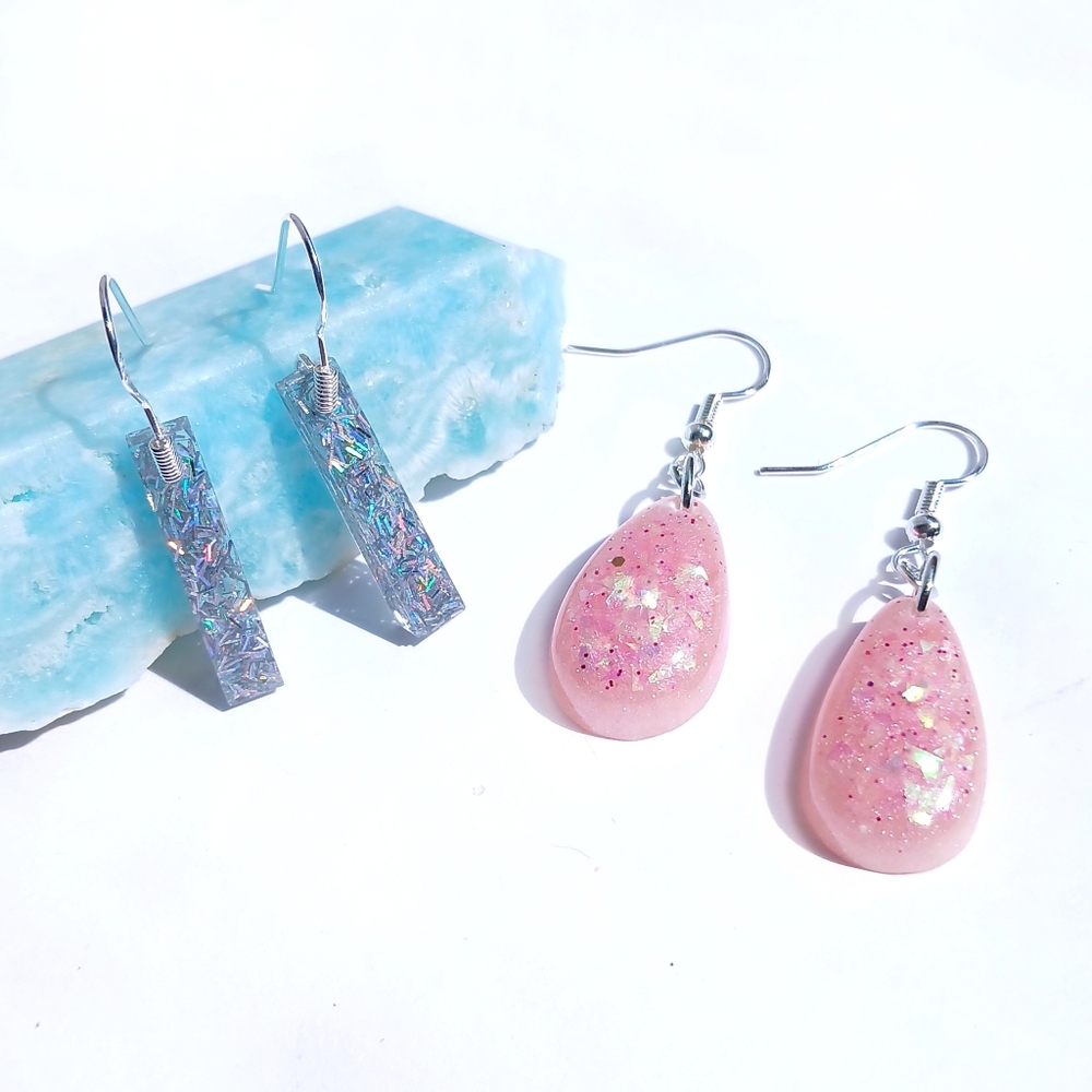 Silver holographic glitter bar and pink faux opal teardrop dangle earrings new